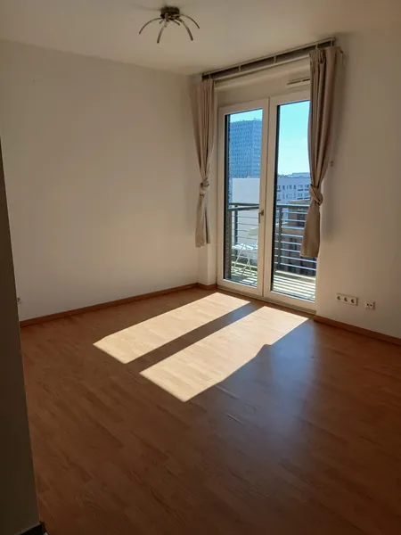 Studentenappartement mit Balkon und Pantryküche direkt am Alex — photo 1